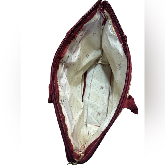 Embroidered Silk Handbag with Beaded Handle - Picture 4 of 4